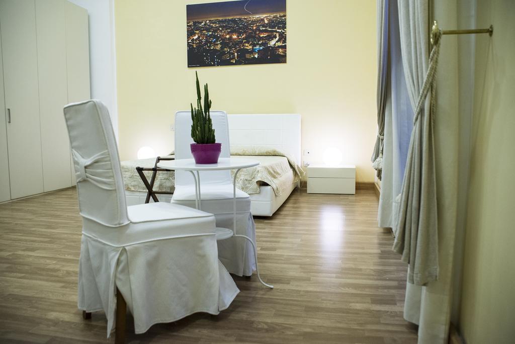 B&B Palazzo Ruffo Di Bagnara Napoli Oda fotoğraf